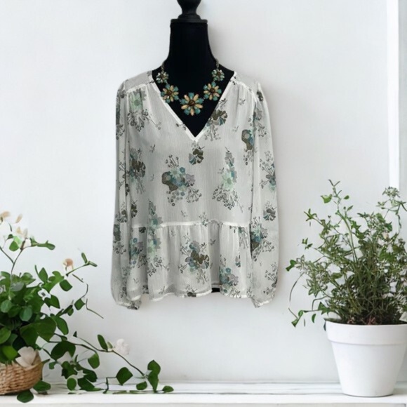 LOFT Tops - LOFT White Floral Blouse